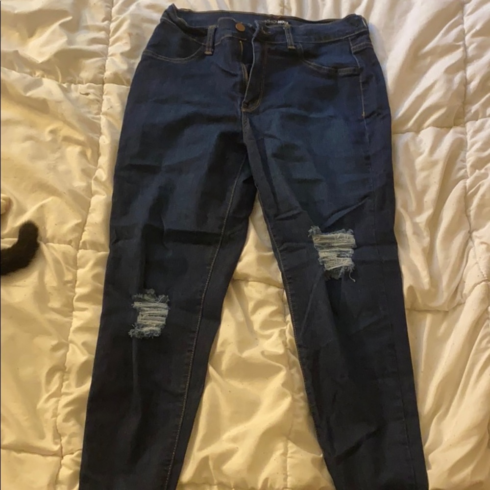FASHION NOVA JEANS - Picture 2 of 3